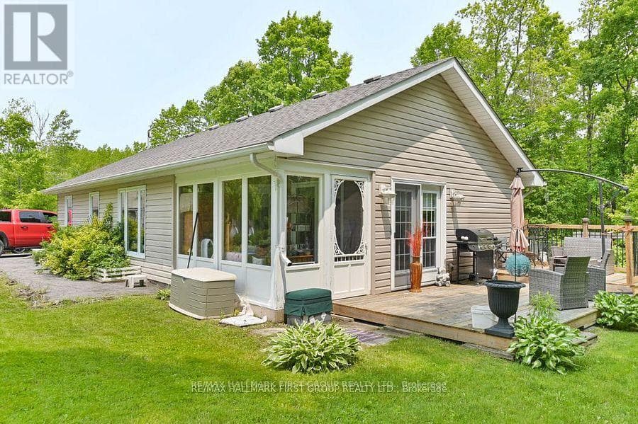 1571 CORDOVA ROAD photo 4