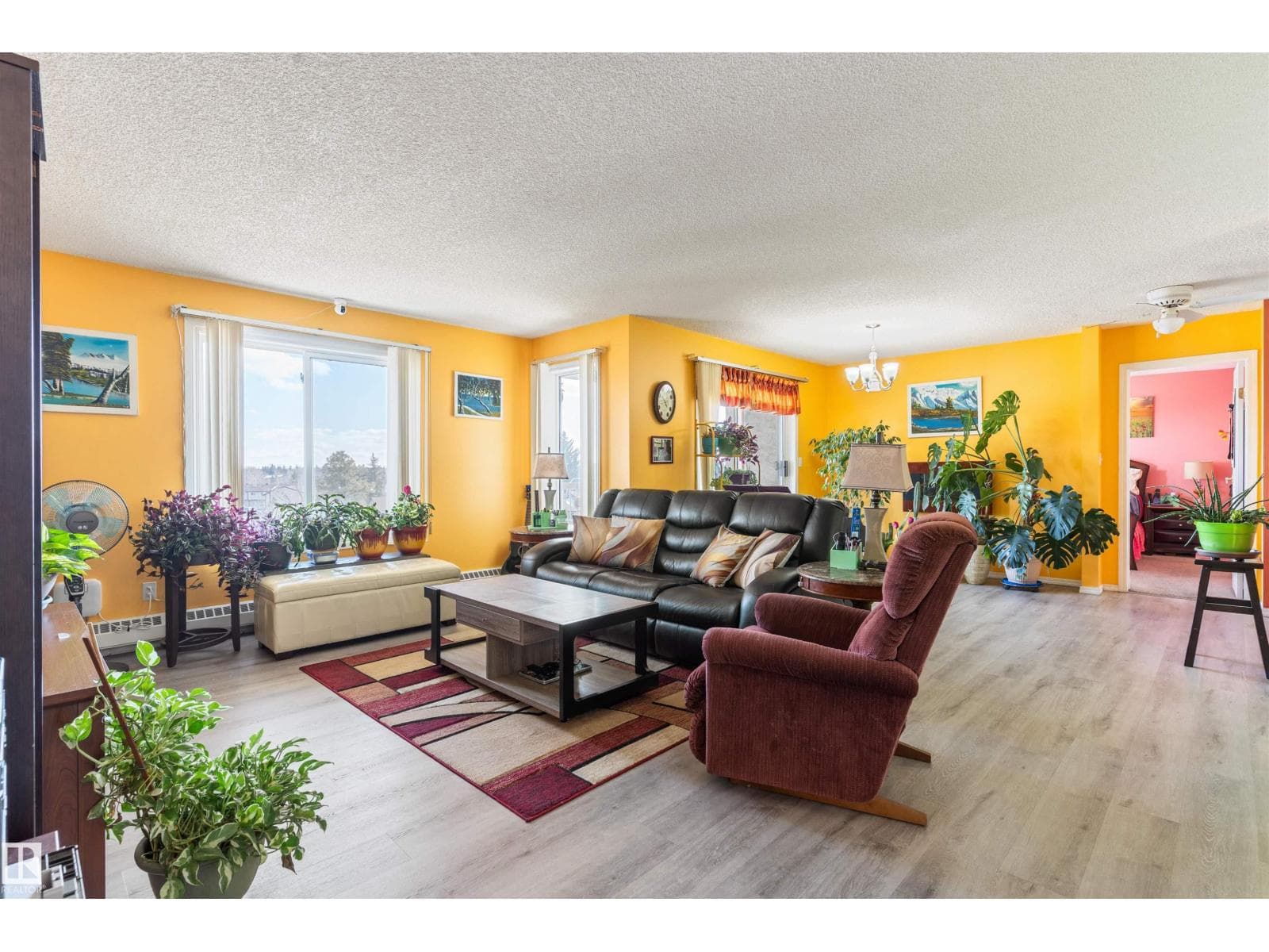 #403 18020 95 AV NW photo 3
