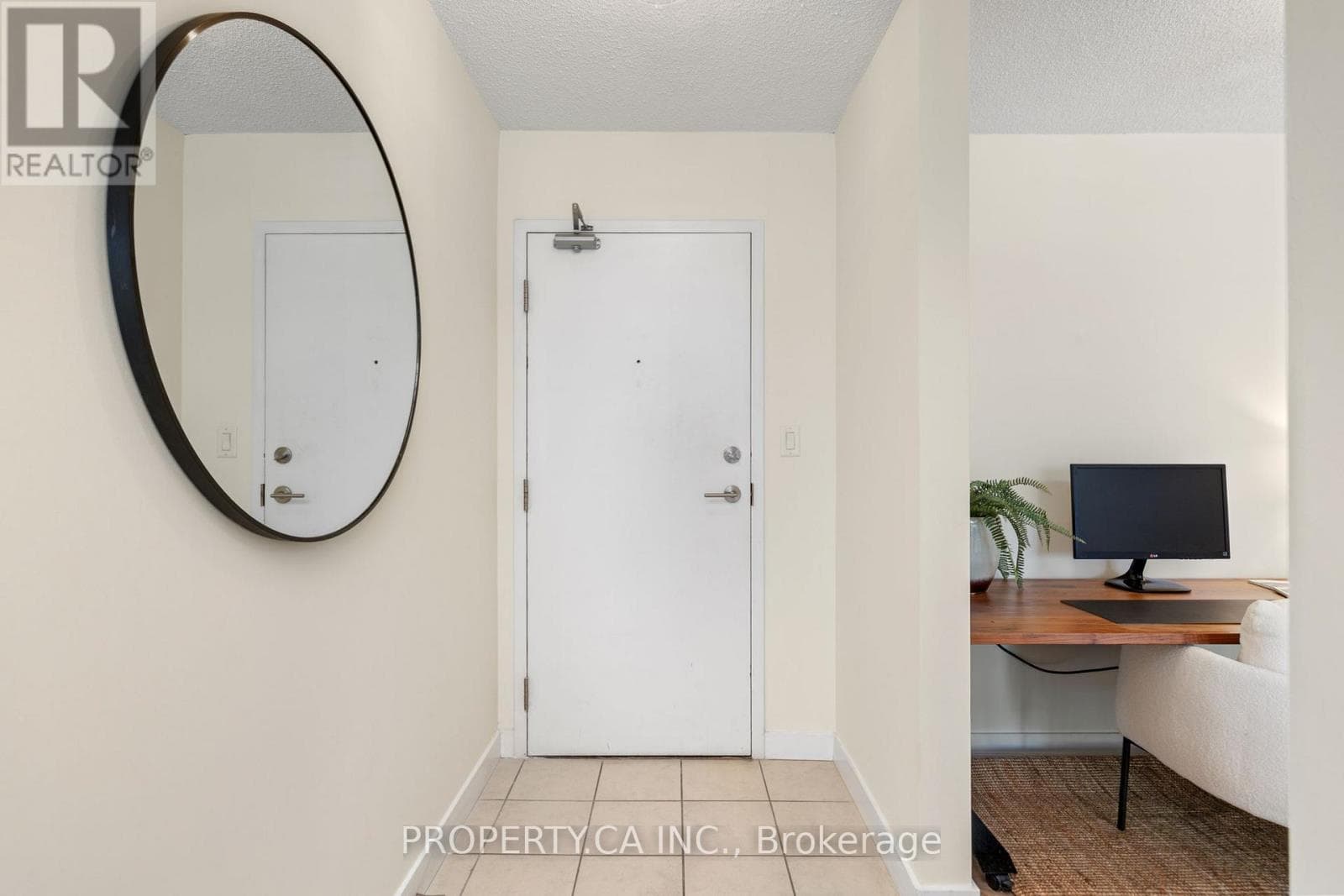 503 - 11 BRUNEL COURT photo 2