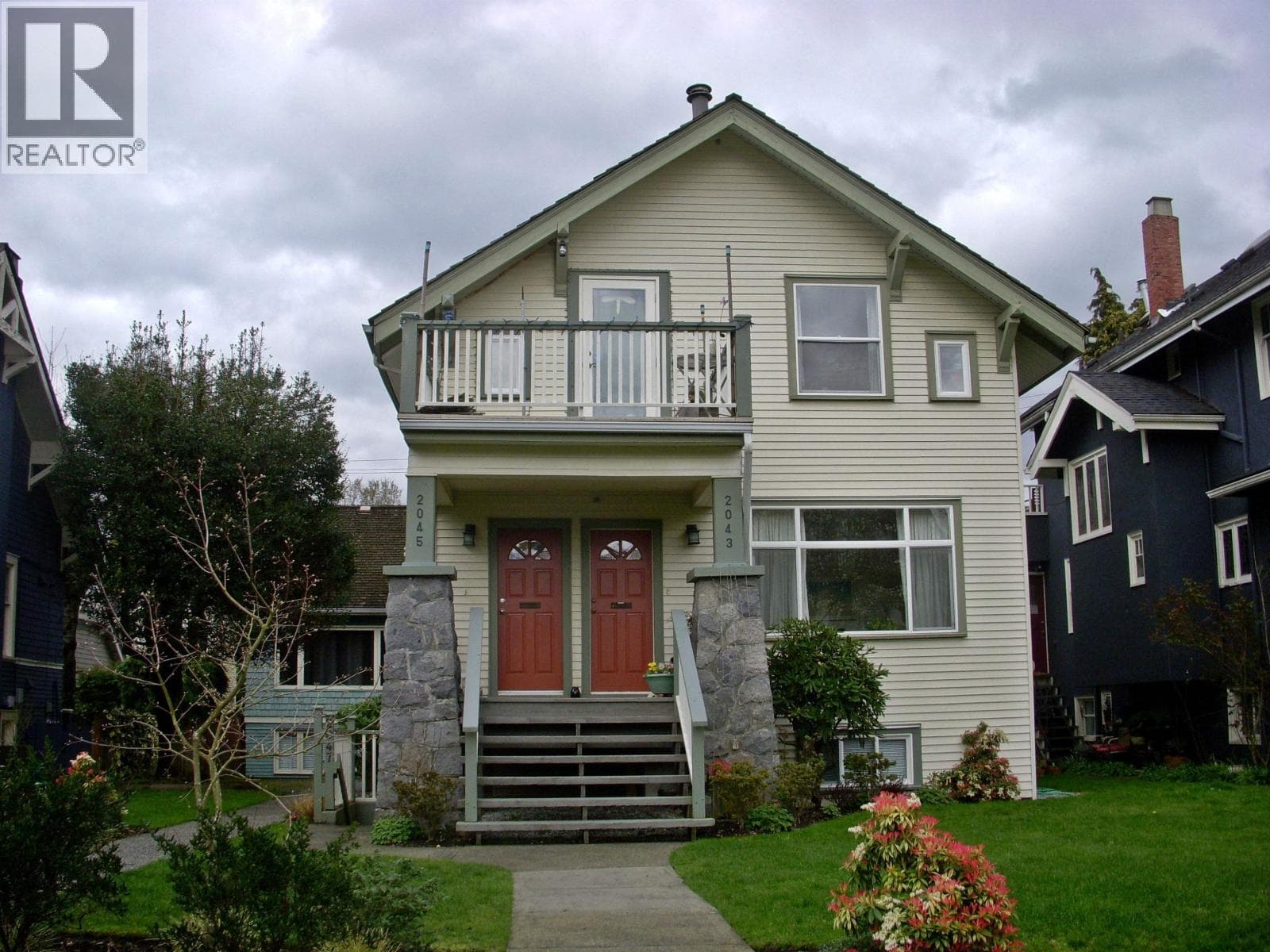 2043-2047 W 14TH AVENUE photo 2