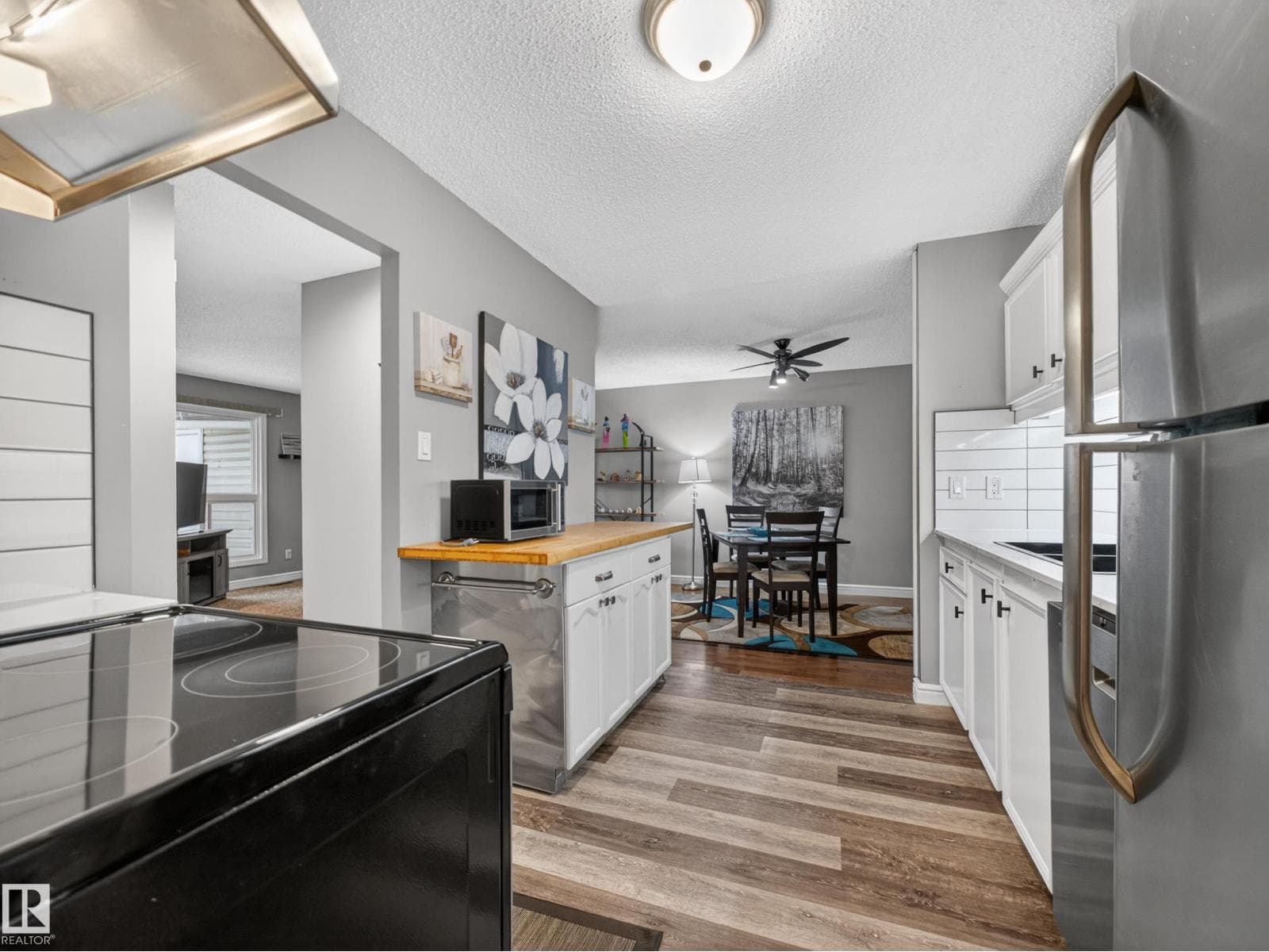 #165 2703 79 ST NW photo 3