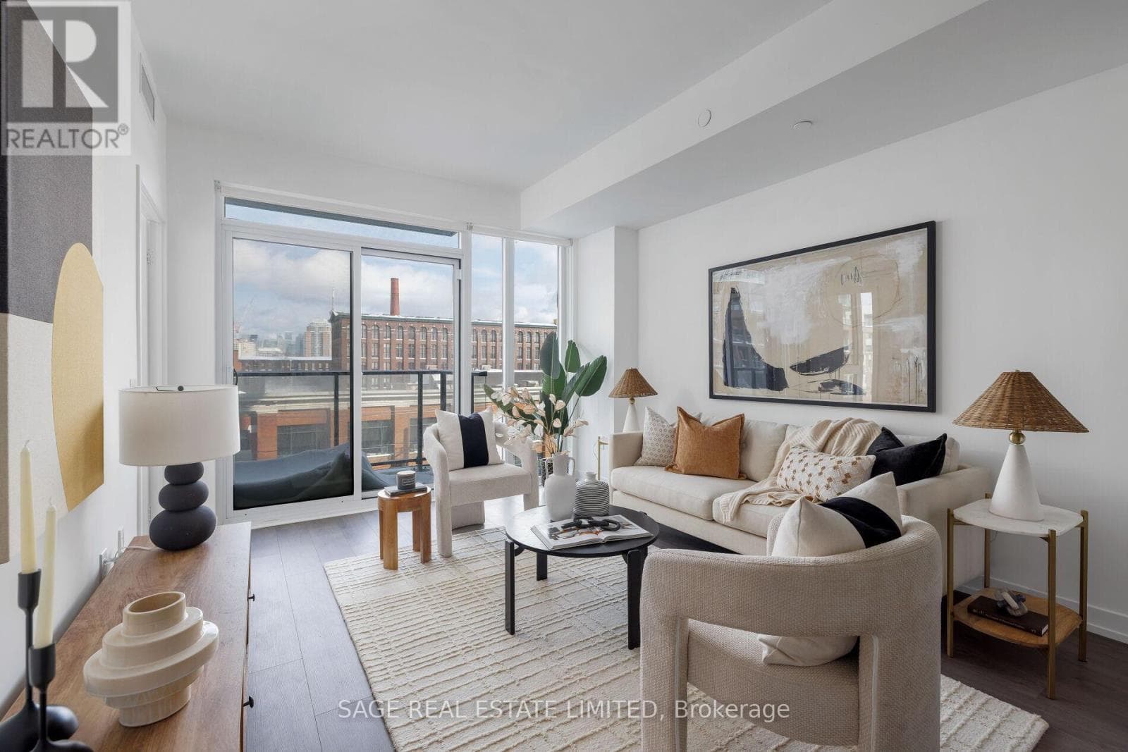 3 bed 2 bath single family at 327 - 270 DUFFERIN STREET — $824,900