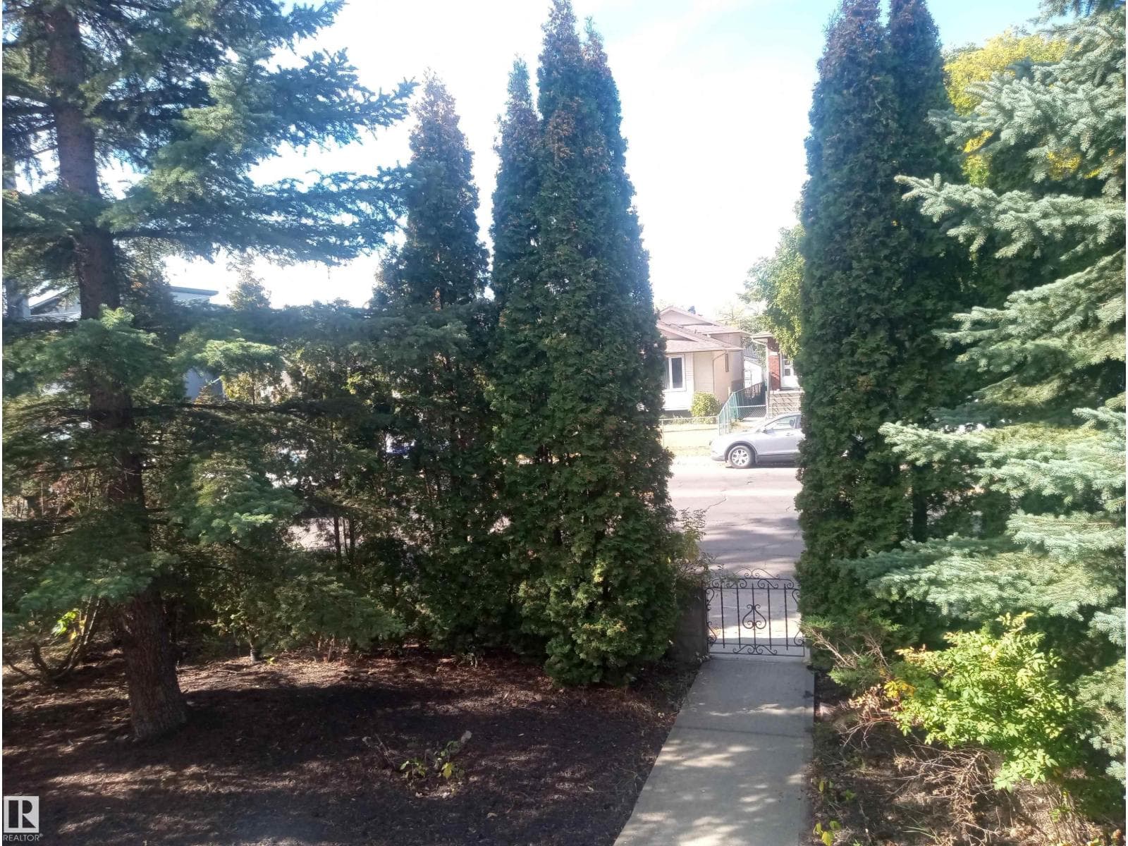 11235 95 ST NW NW photo 3