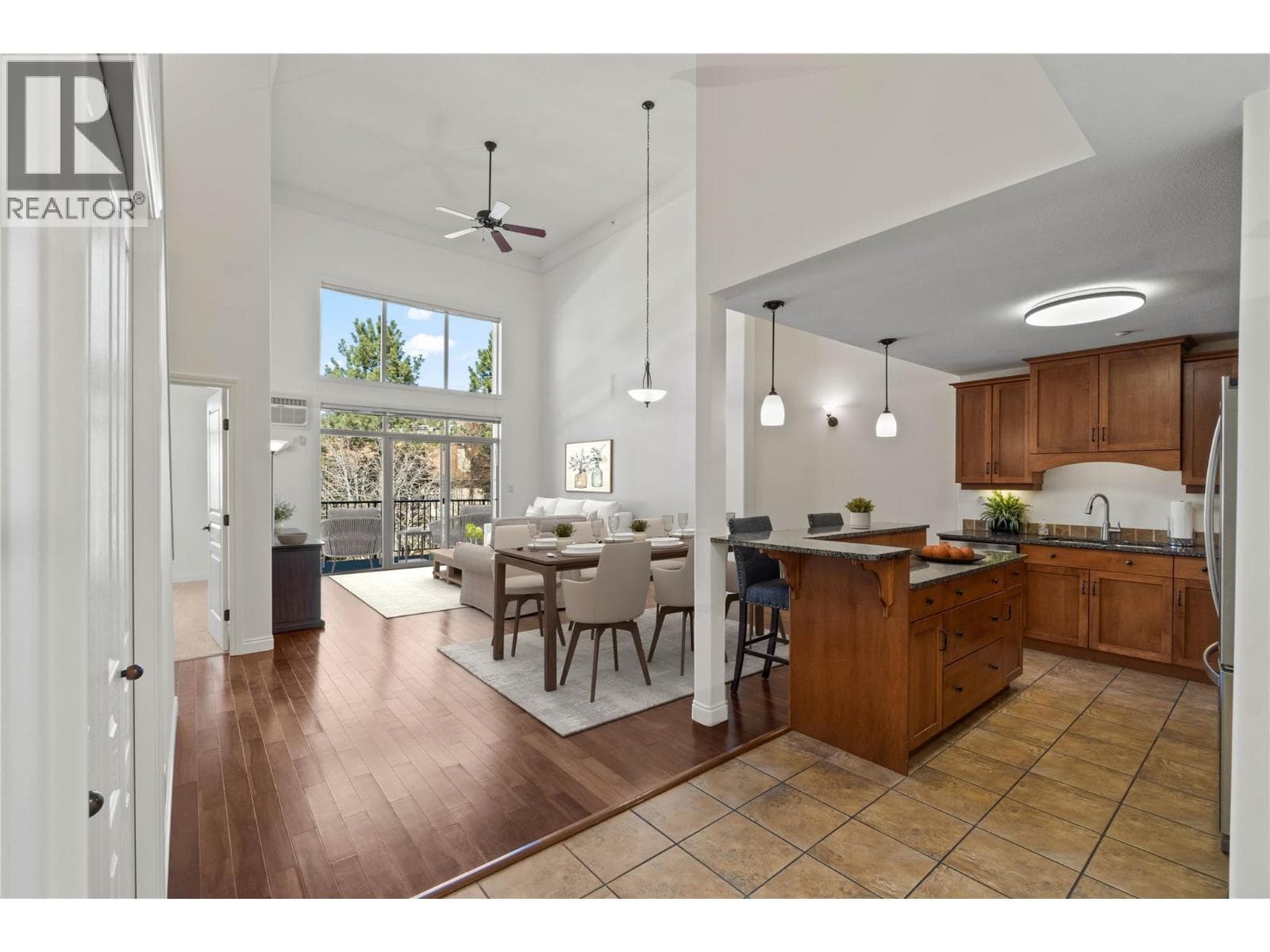 1390 HILLSIDE Drive Unit# 305 photo 2