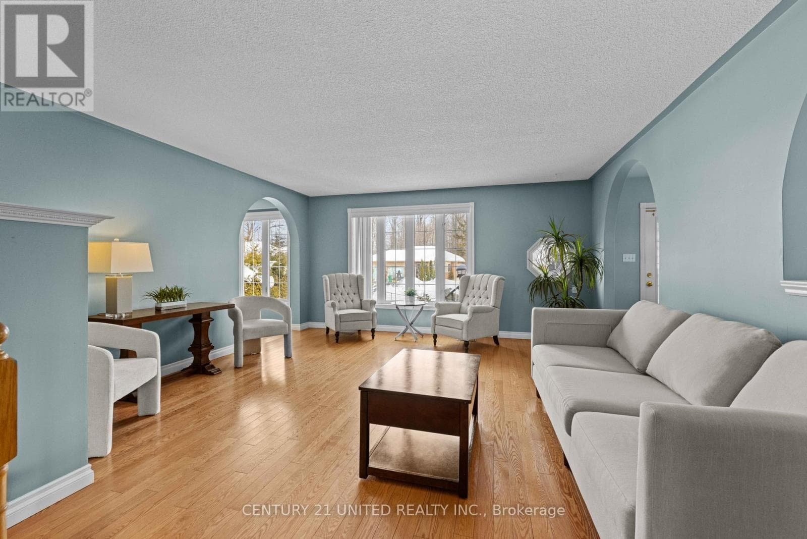 640 BREALEY DRIVE photo 2