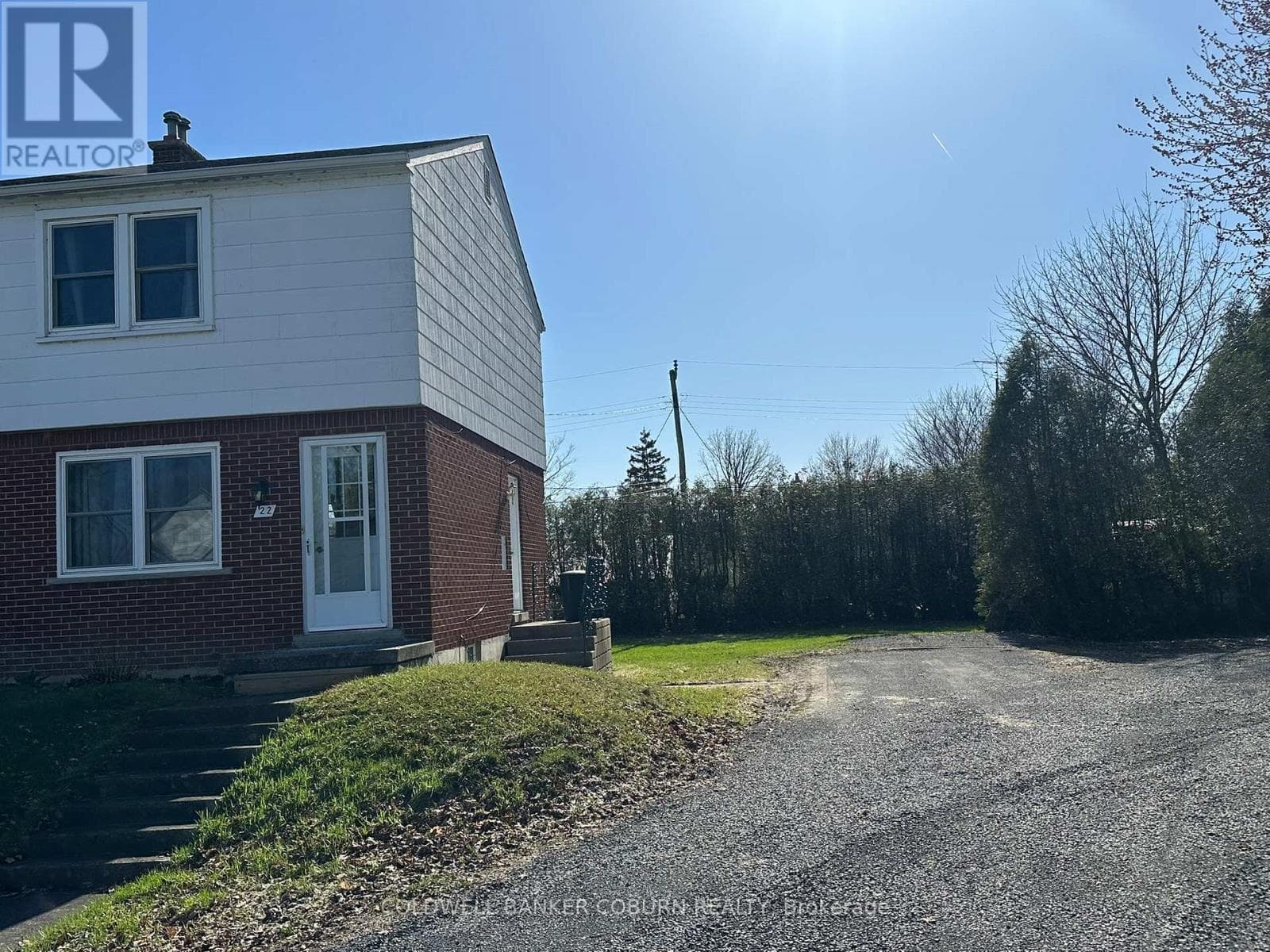22 CASSELMAN ROAD photo 2