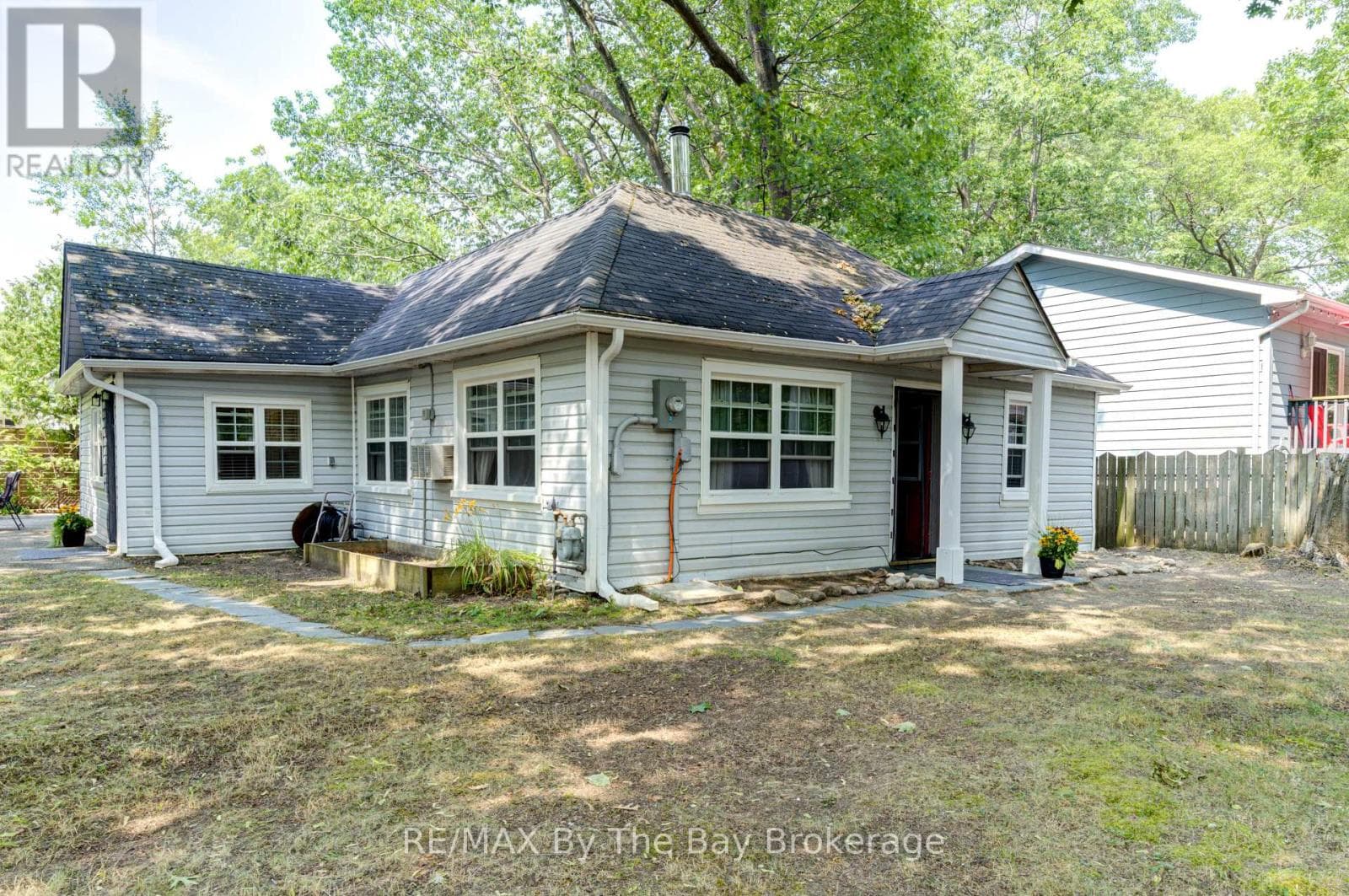 110 24TH STREET N photo 2