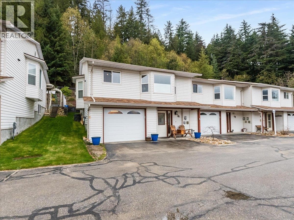 3 bed 3 bath single family at 2210 COLUMBIA Avenue Unit# 38 — $439,900