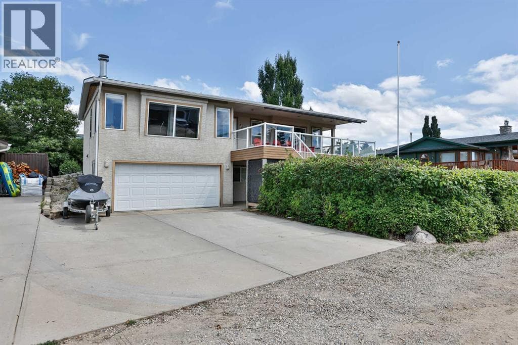 3 bed 3 bath single family at 645 Lakeside Drive — $629,900
