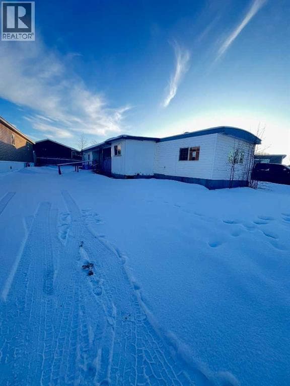181 Grey Crescent photo 2