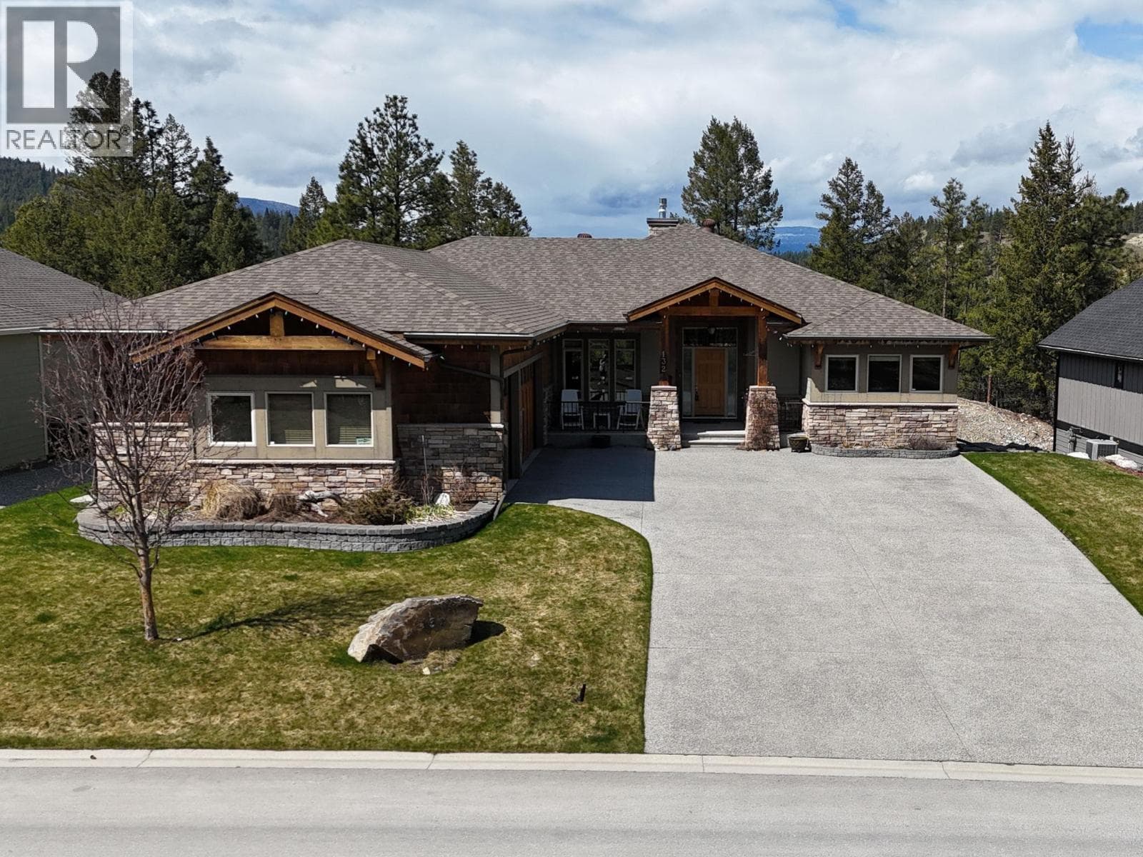 132 Purcell Place photo 2