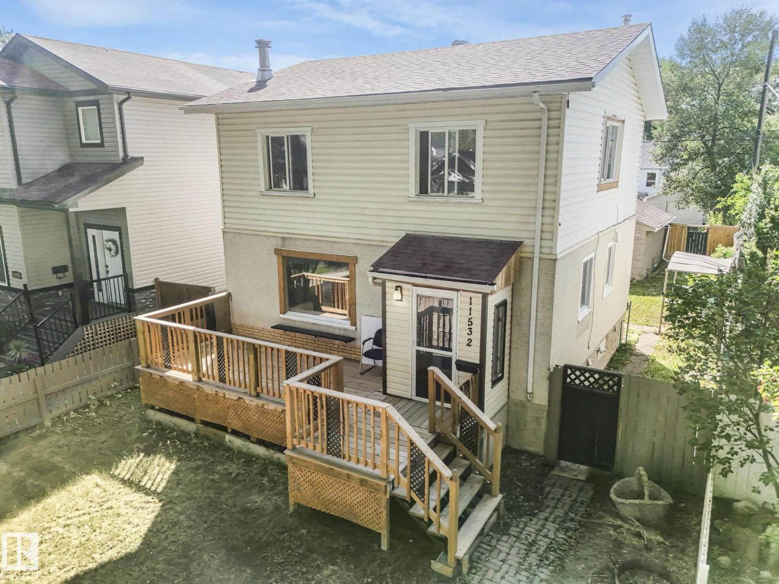 11532 88 ST NW photo 2