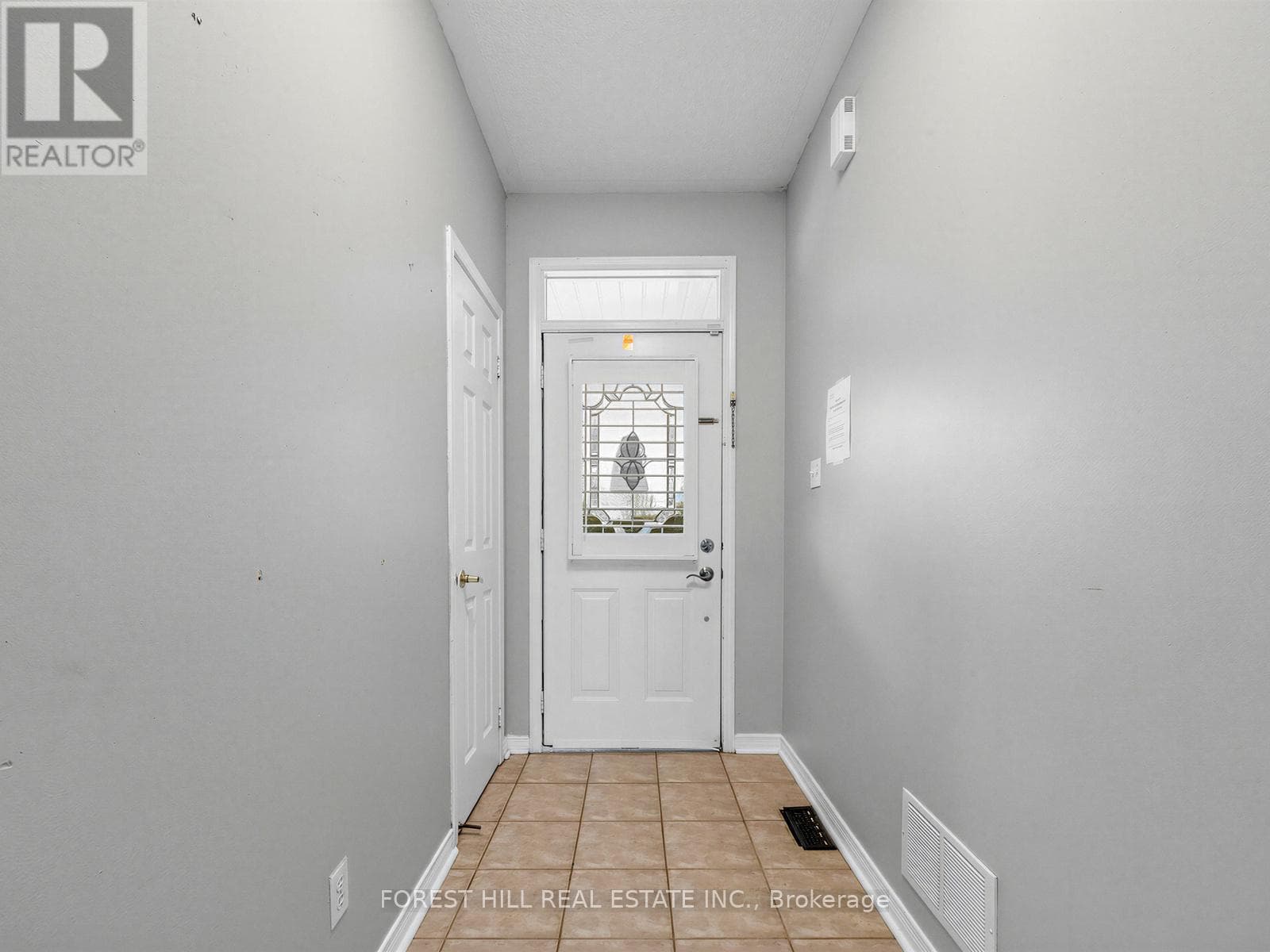 40 CROKER DRIVE S photo 4