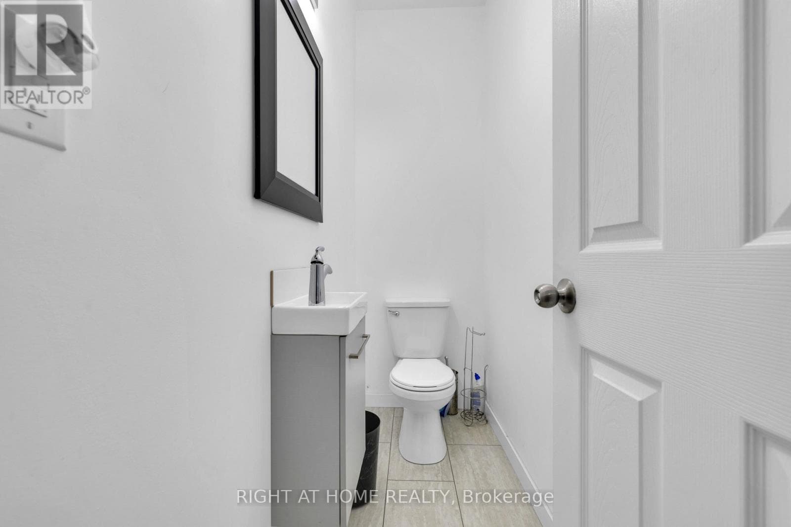 539 CAMPBELL AVENUE photo 3
