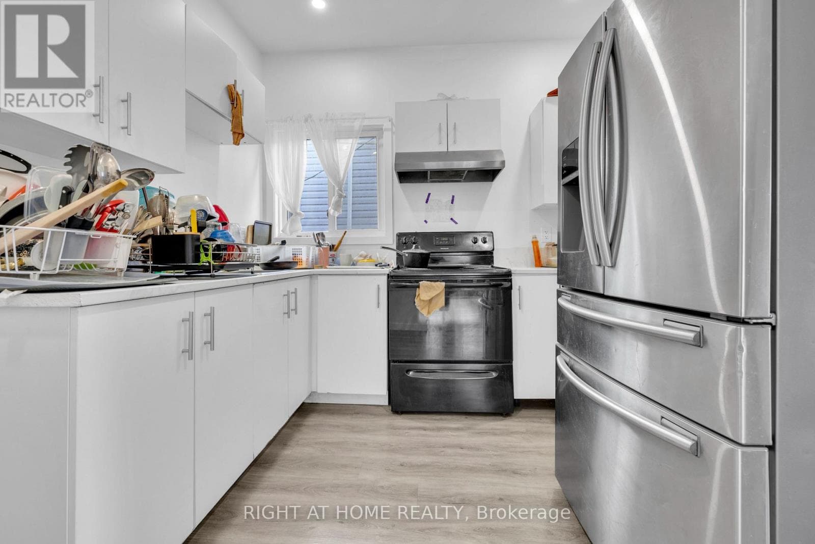 539 CAMPBELL AVENUE photo 4