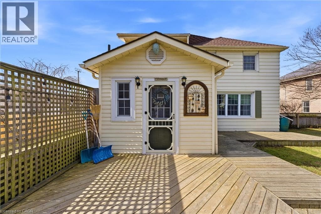 9 WILLOW Street photo 5