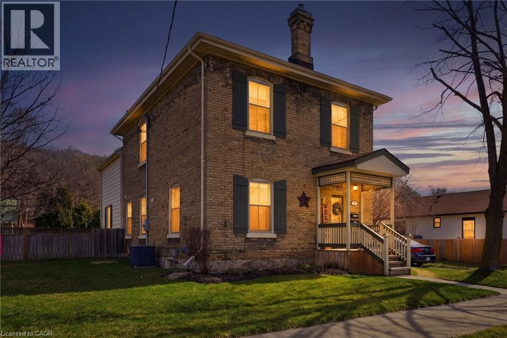 9 WILLOW Street photo 3