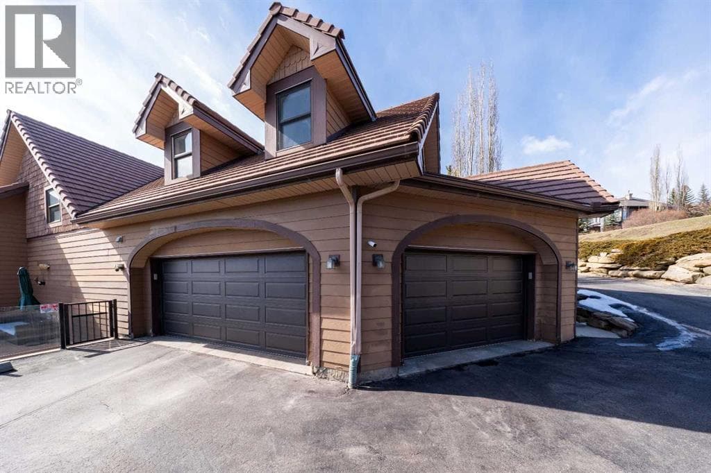 39 Slopes Grove SW — photo 2