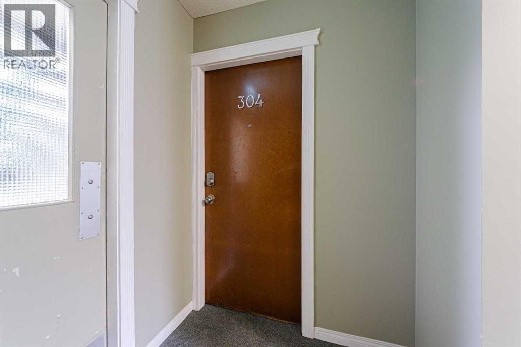 304, 117 23 Avenue SW photo 3