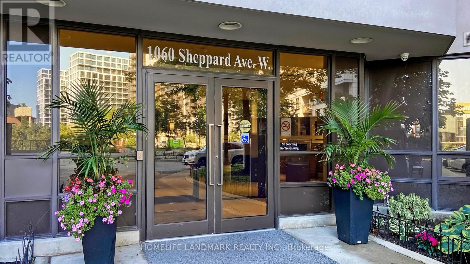 PH-11 - 1060 SHEPPARD AVENUE W photo 2