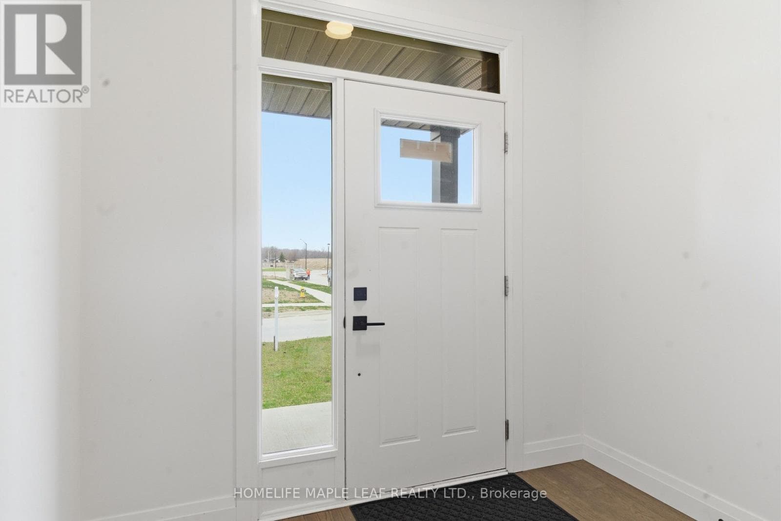 1566 WRIGHT CRESCENT photo 4