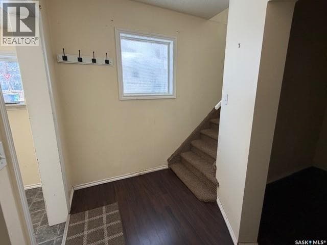 405 18th STREET W photo 3