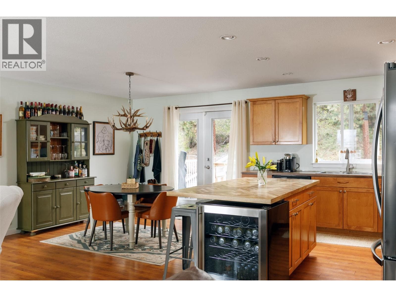7318 Fintry Delta Road photo 4