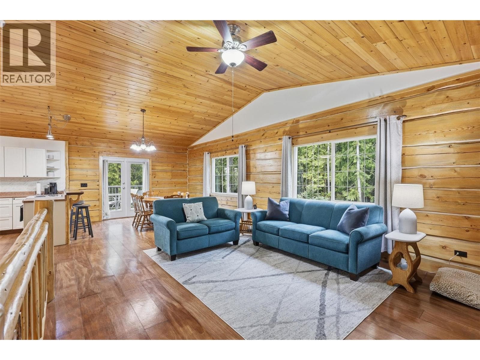 2233 Wildflower Lane photo 4