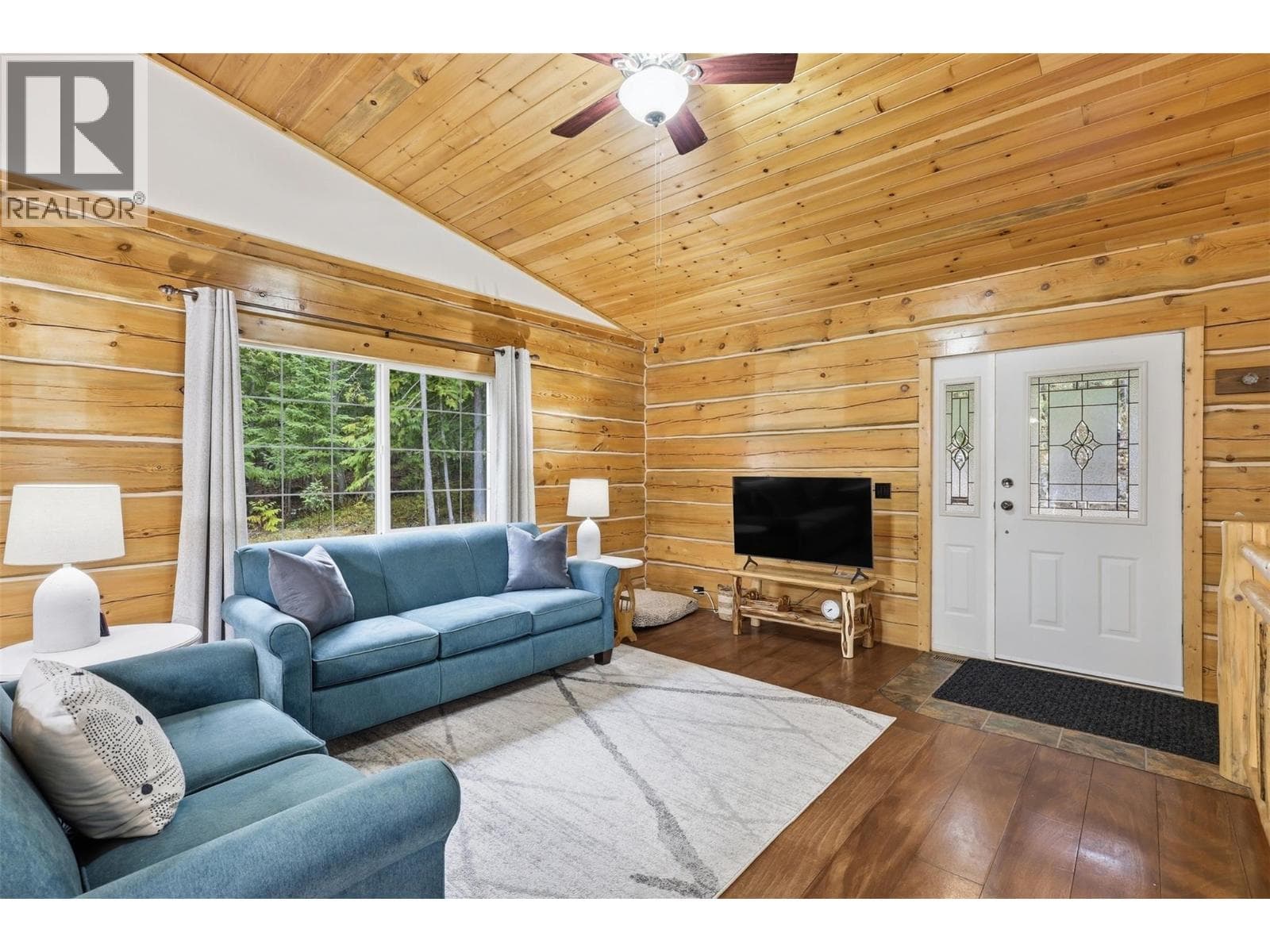 2233 Wildflower Lane photo 3