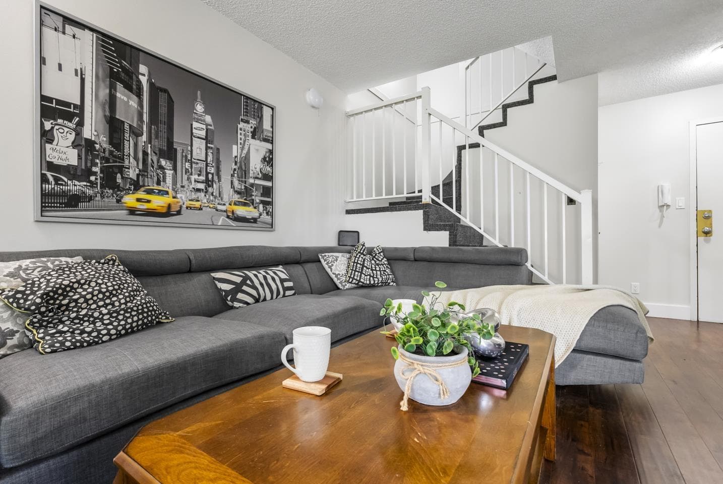 207 7144 133B STREET photo 4