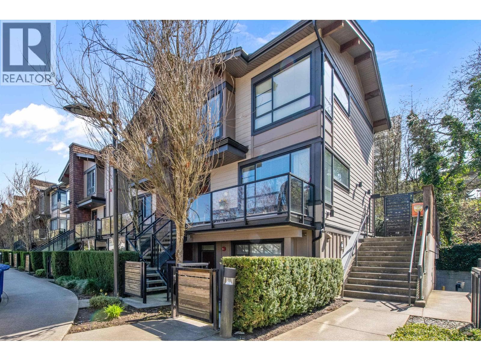 1 bed 1 bath single family at 1 3728 THURSTON STREET — $479,000
