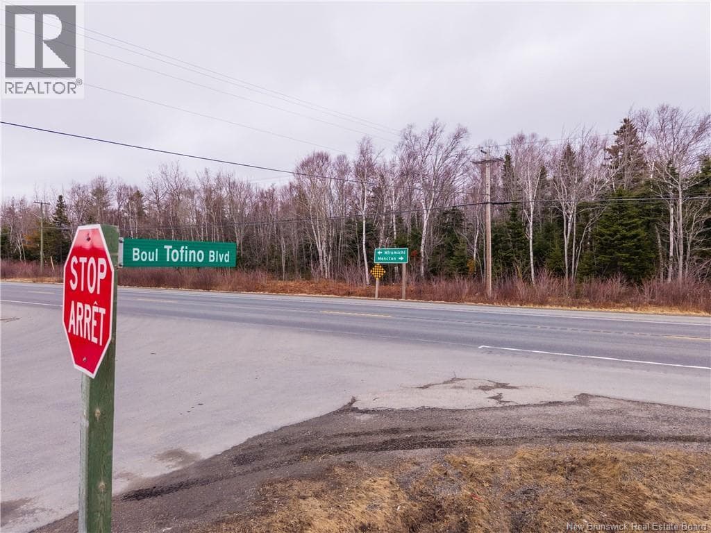 5 Tofino Boulevard photo 2