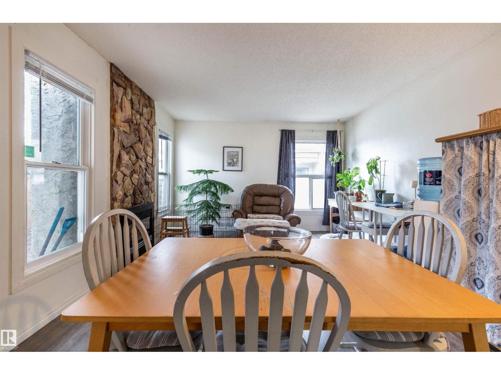 6504 184 ST NW photo 4