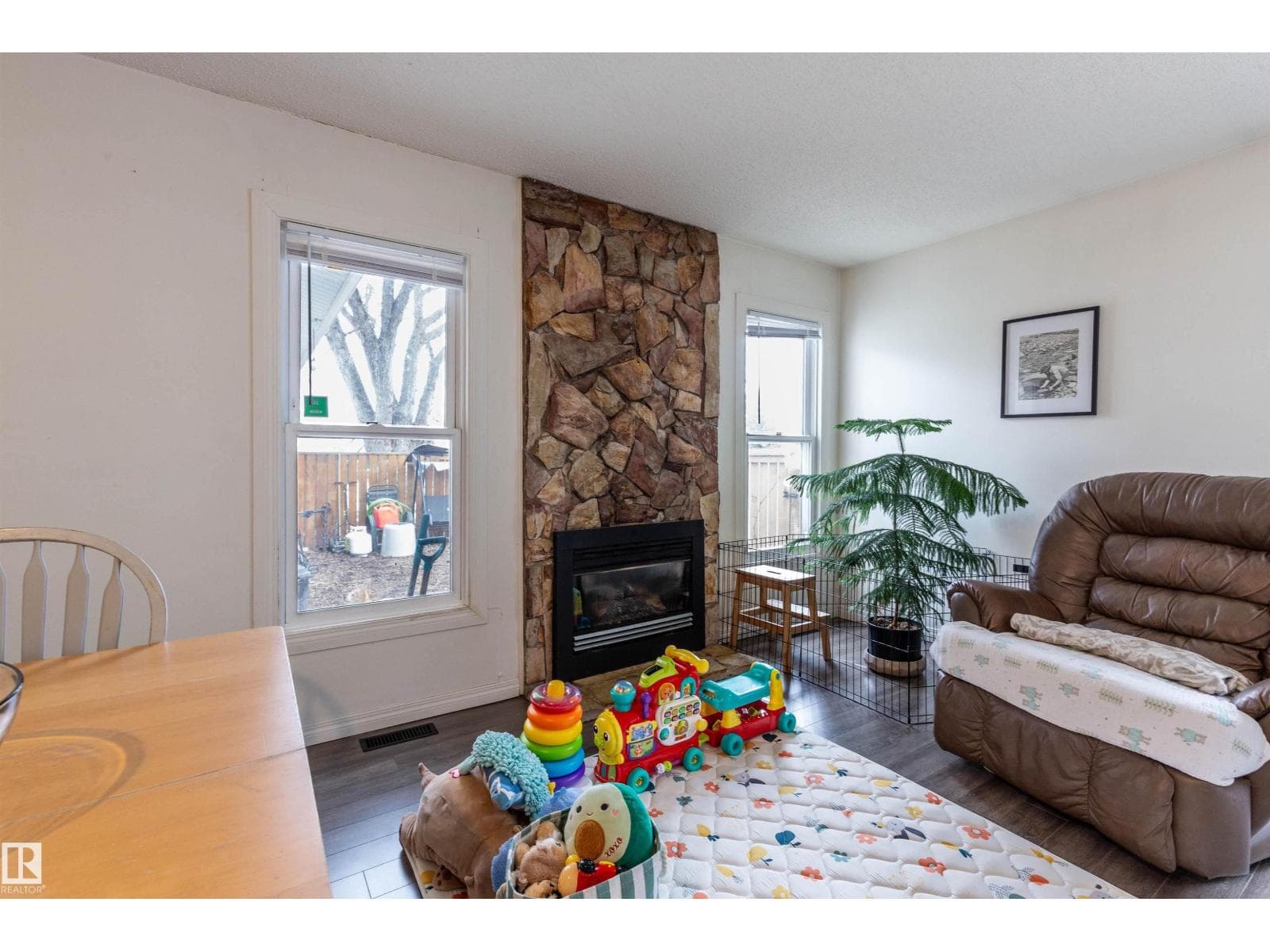 6504 184 ST NW photo 5