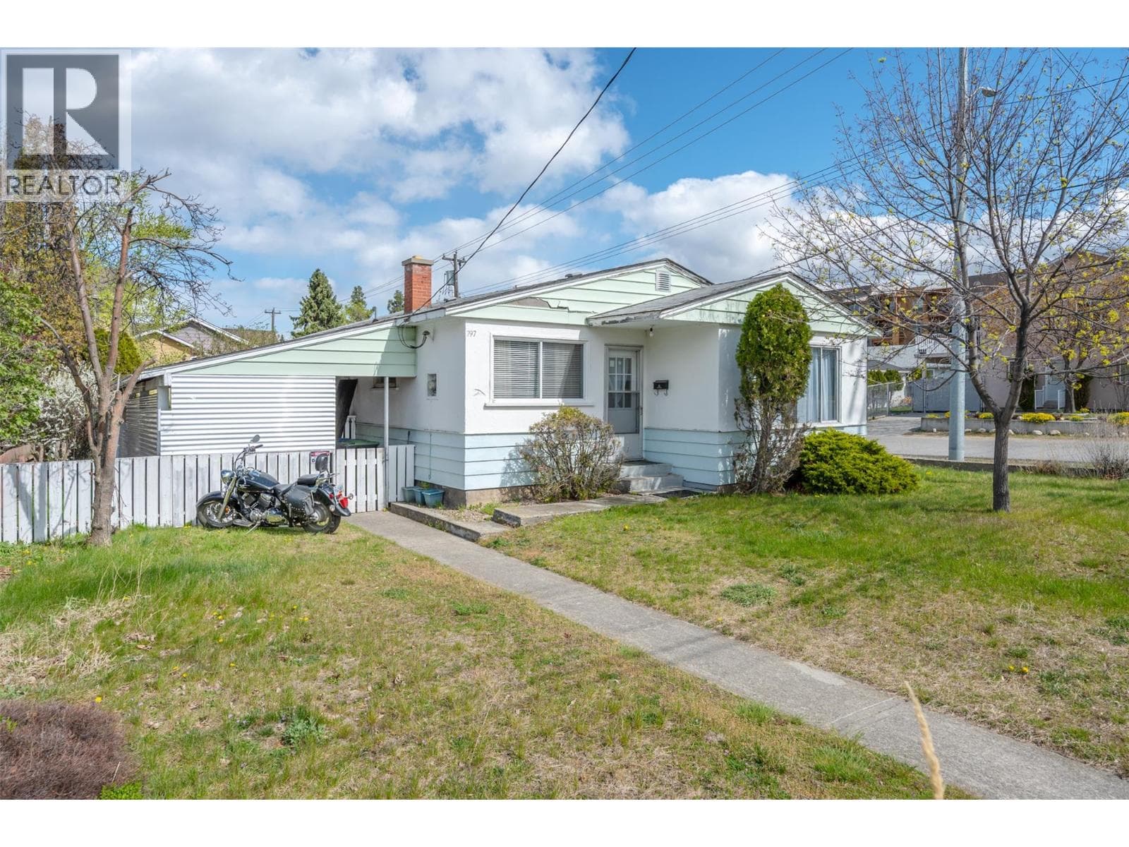 797 FORESTBROOK Drive photo 3
