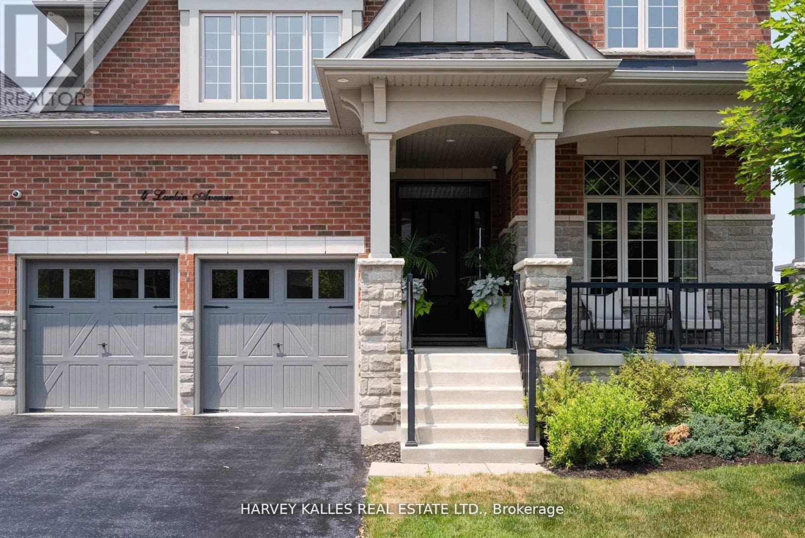 4 LARKIN AVENUE photo 3