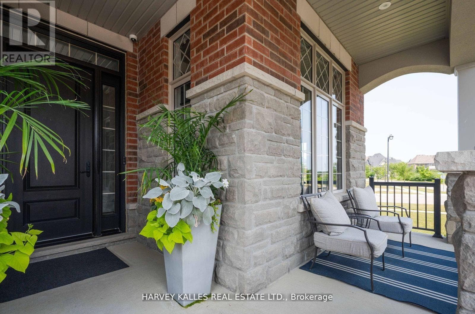 4 LARKIN AVENUE photo 4