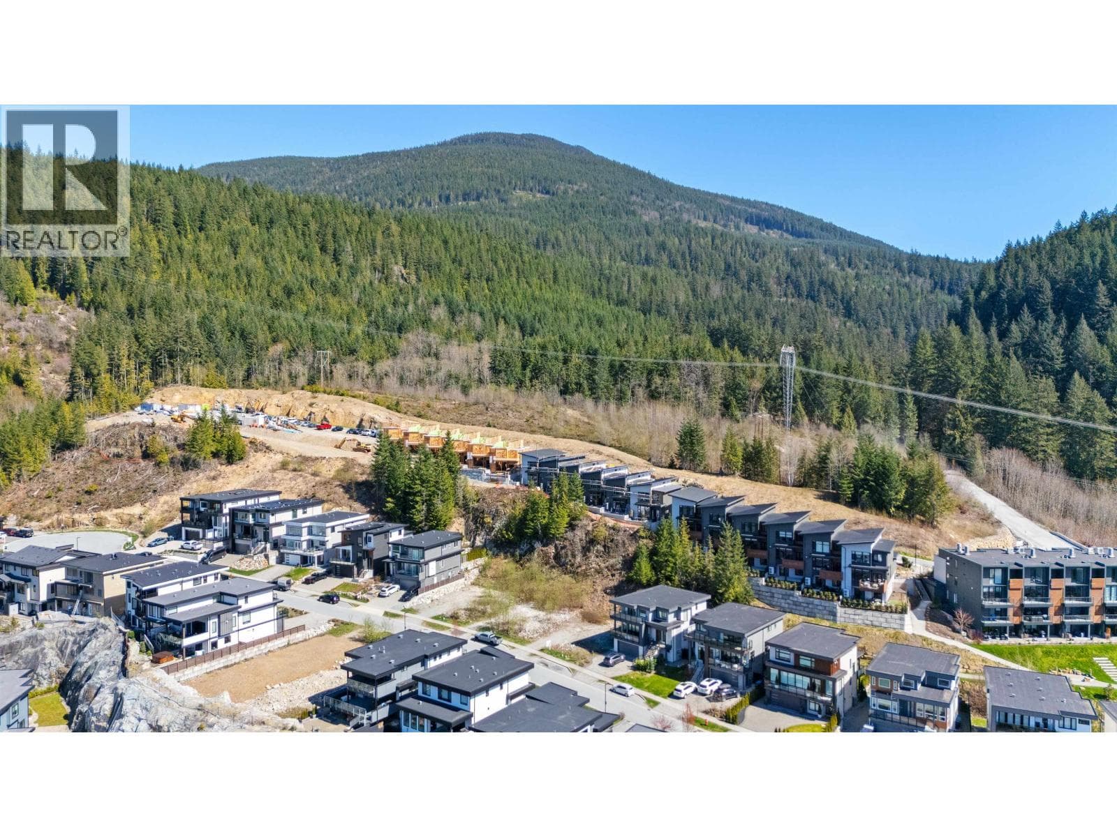 18 3385 MAMQUAM ROAD photo 2