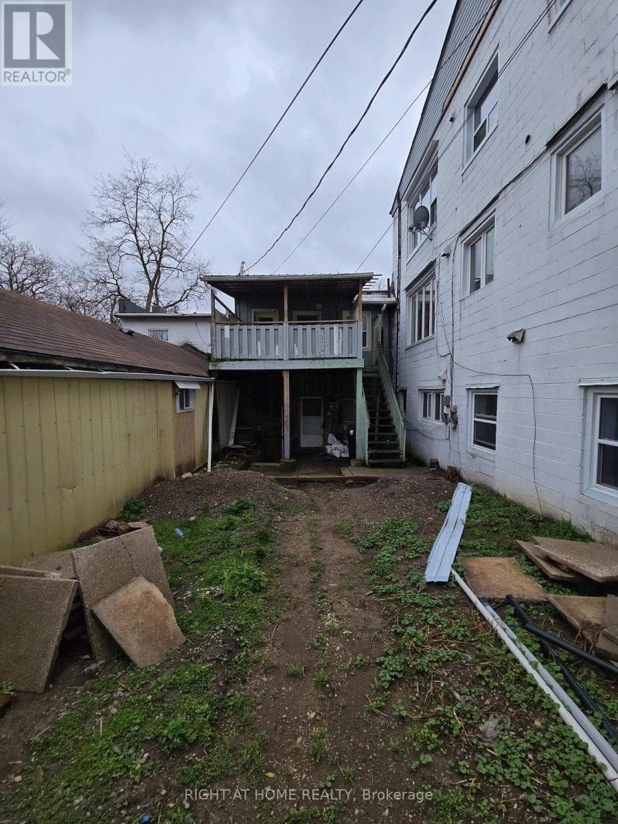 453 AND 455 KING STREET E photo 2