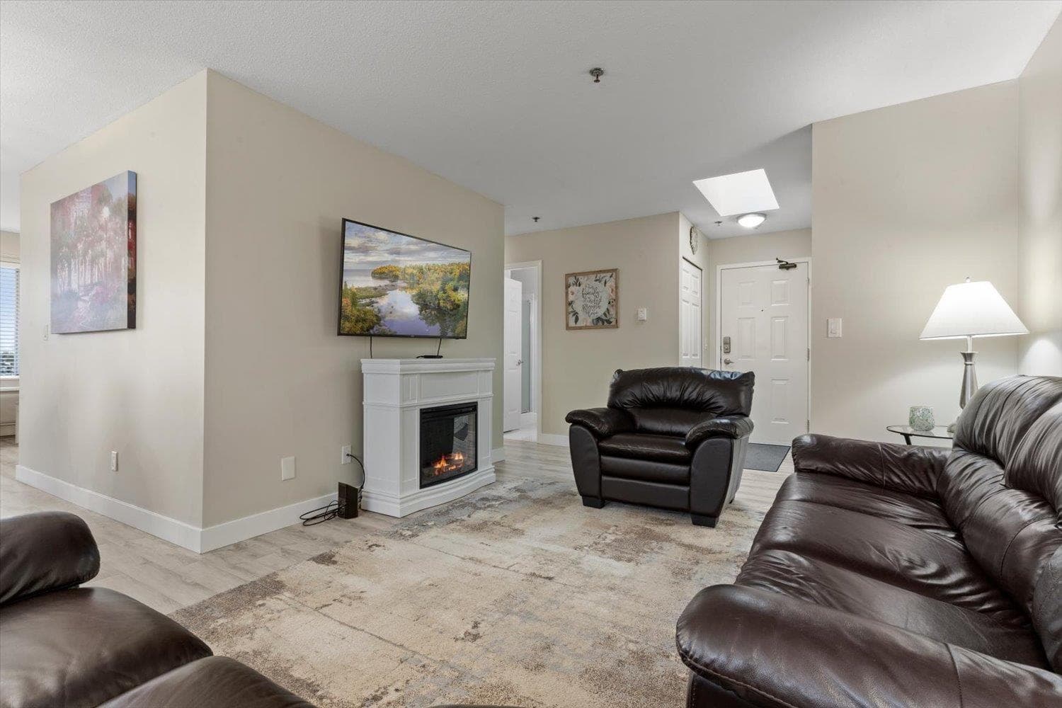 307 33535 KING ROAD photo 3