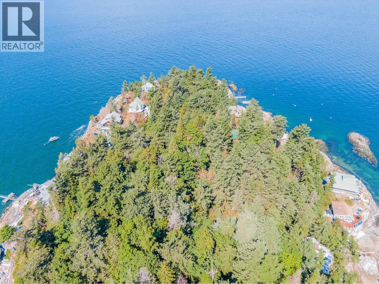 16 PASSAGE ISLAND photo 2
