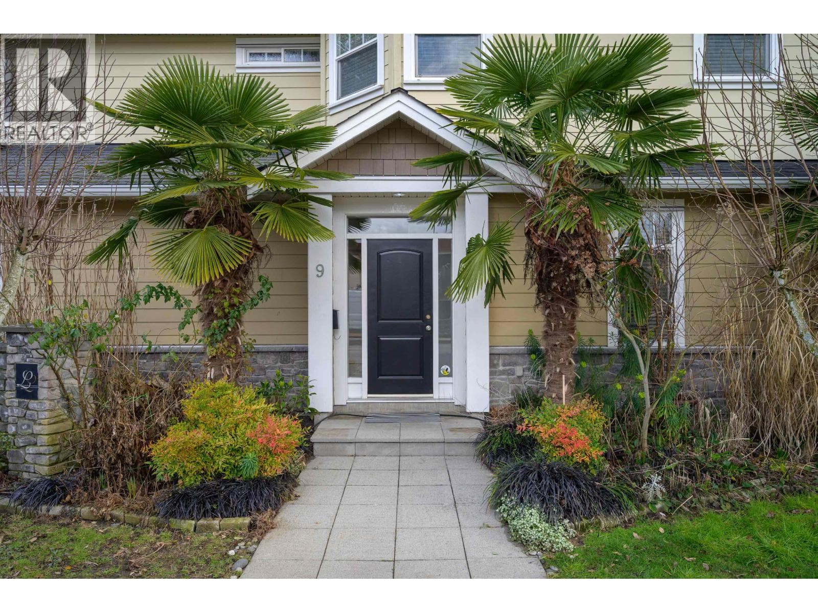 2 bed 3 bath single family at 9 4780 55B STREET — $899,000
