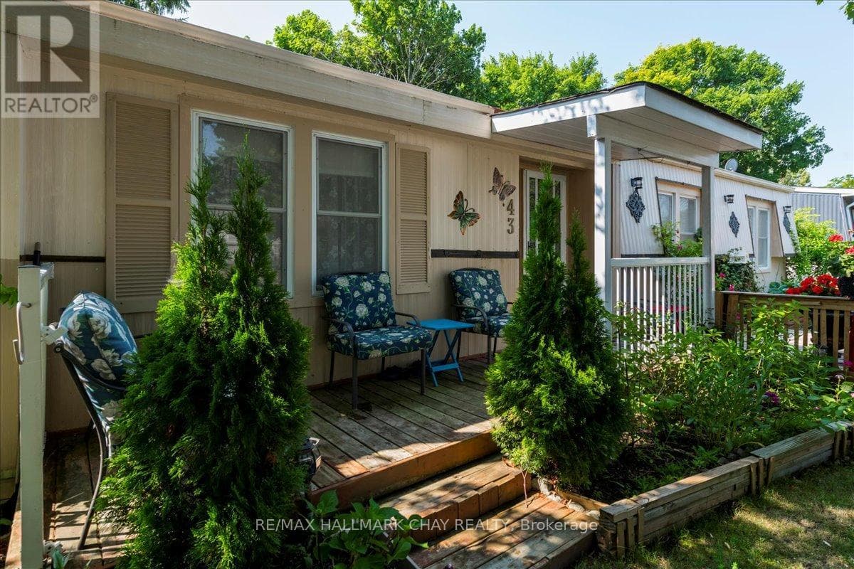 43 LINDEN LANE photo 2