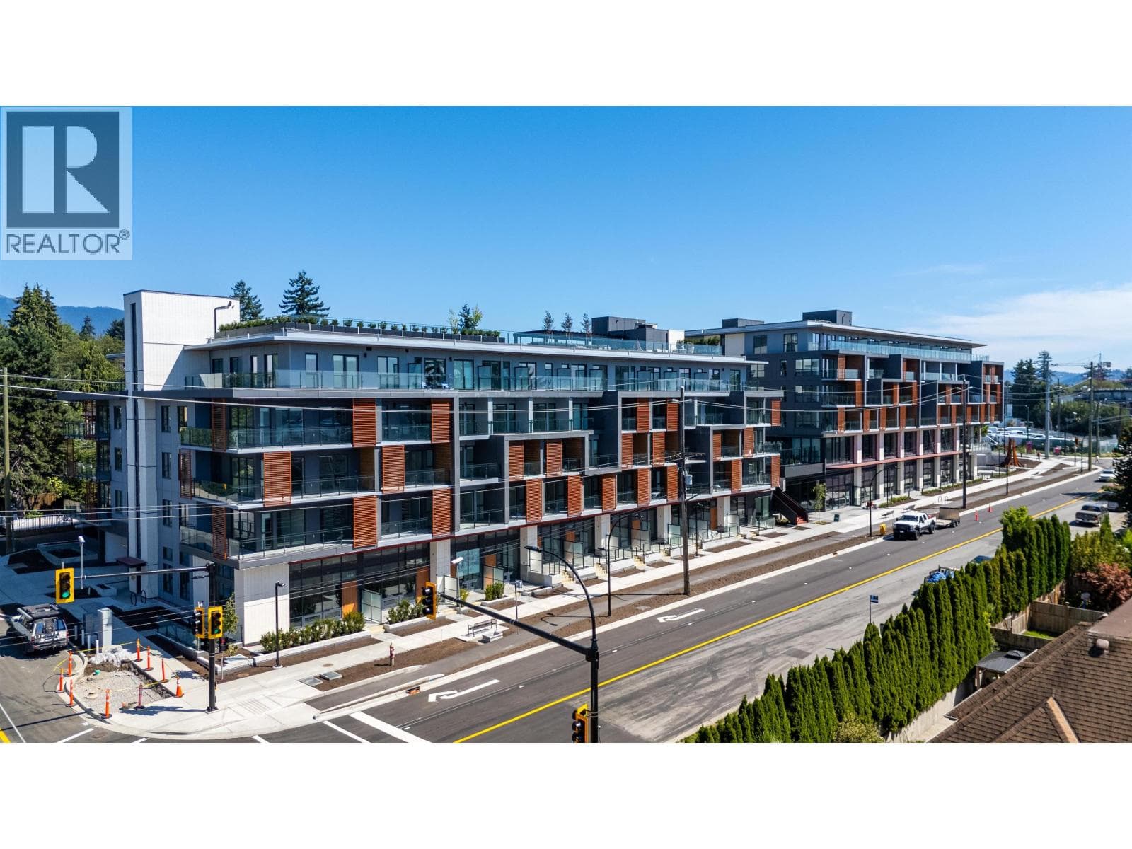 3 bed 3 bath single family at 111/211 422 E 3RD STREET — $1,899,000