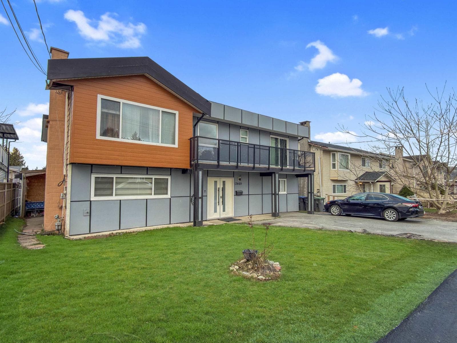 13469 80 AVENUE photo 2