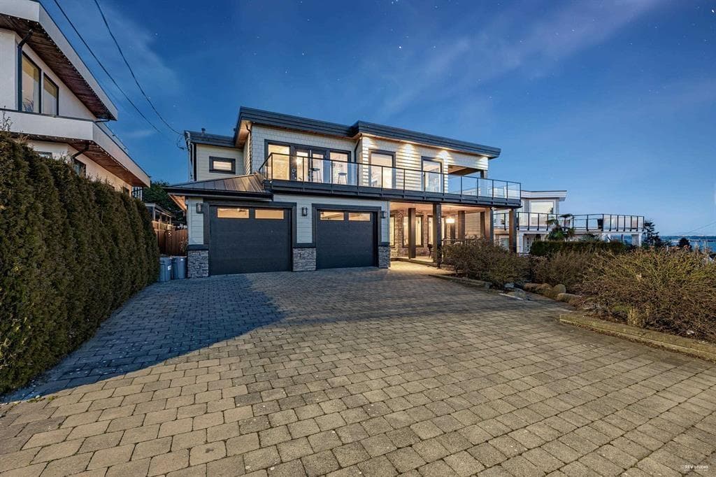 1040 LEE STREET photo 3