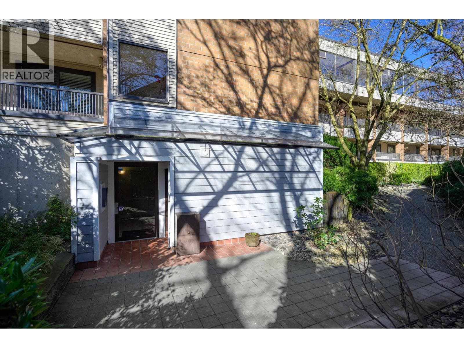 110 4803 48 AVENUE photo 4