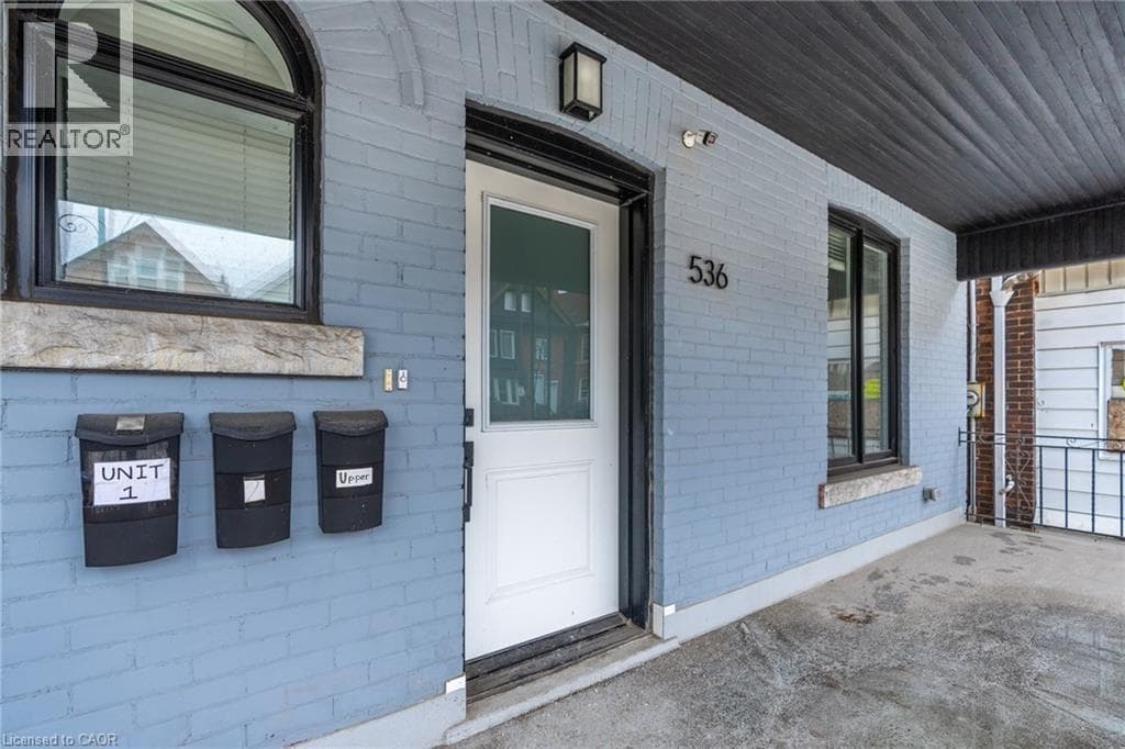 536 CANNON Street E photo 3
