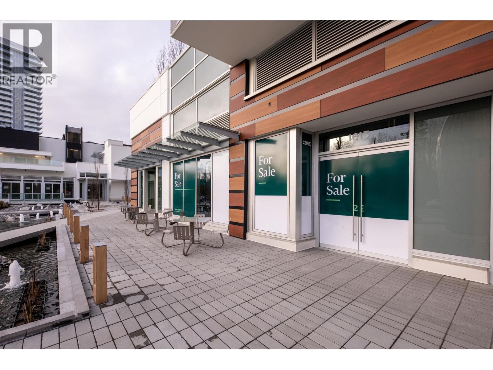 1613 CAPILANO ROAD photo 3