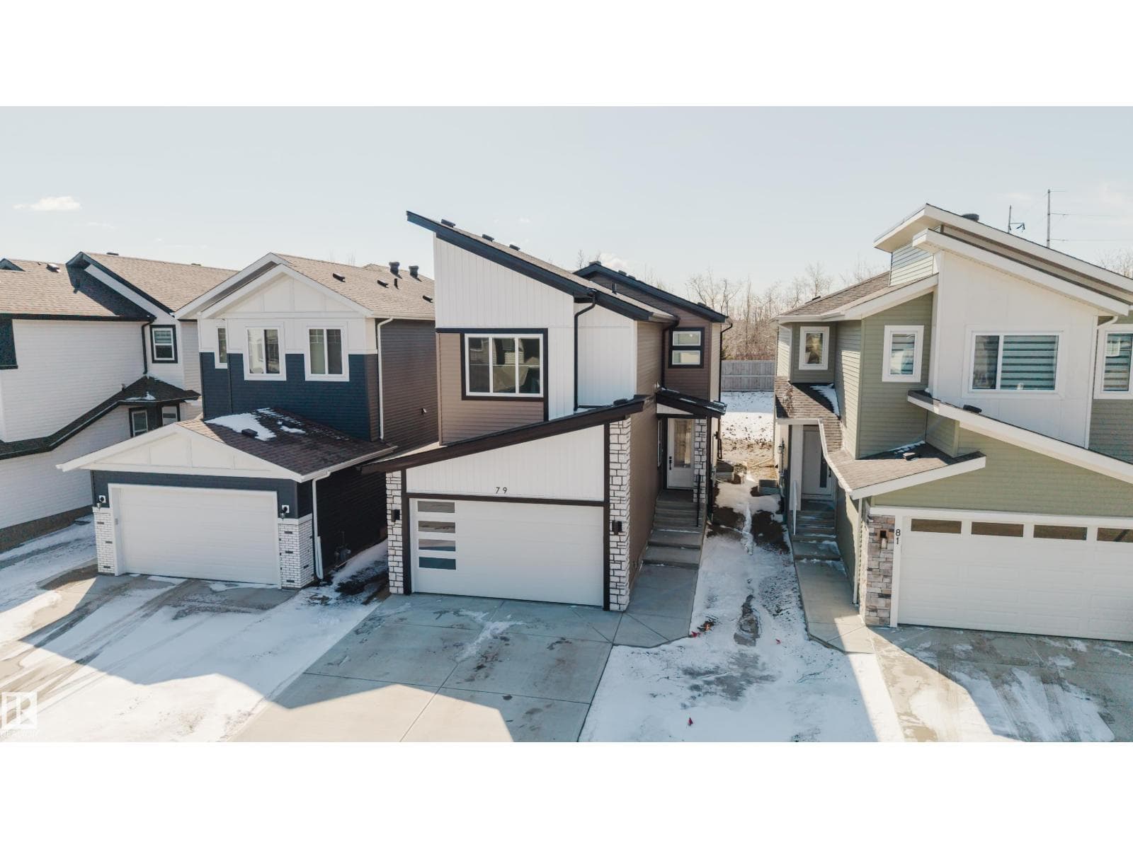79 Silverstone DR photo 2